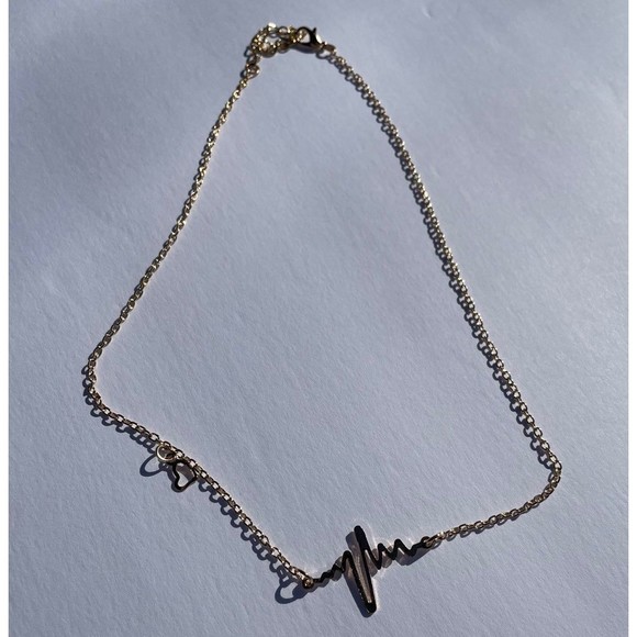 Heart beat Necklace with small heart charm - Picture 4 of 4